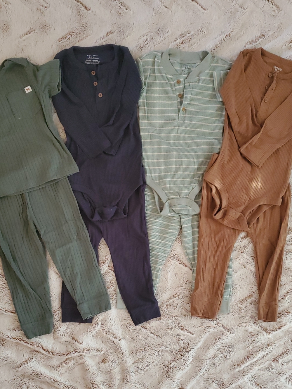 Carter's 18M Outfits